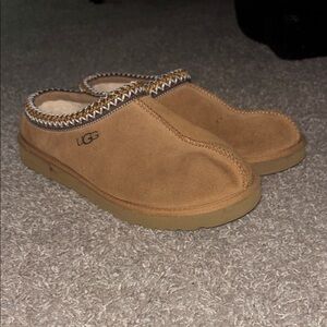 UGG Men’s Chestnut Tasman Slippers